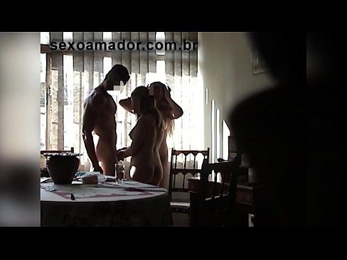 ❤️ సెక్స్ స్నేహితులు ఒక పెద్ద మనిషిని మరియు అతనితో ముగ్గురిని ఆహ్వానిస్తారు సెక్స్ వీడియో te.tuberxxx.ru ﹏